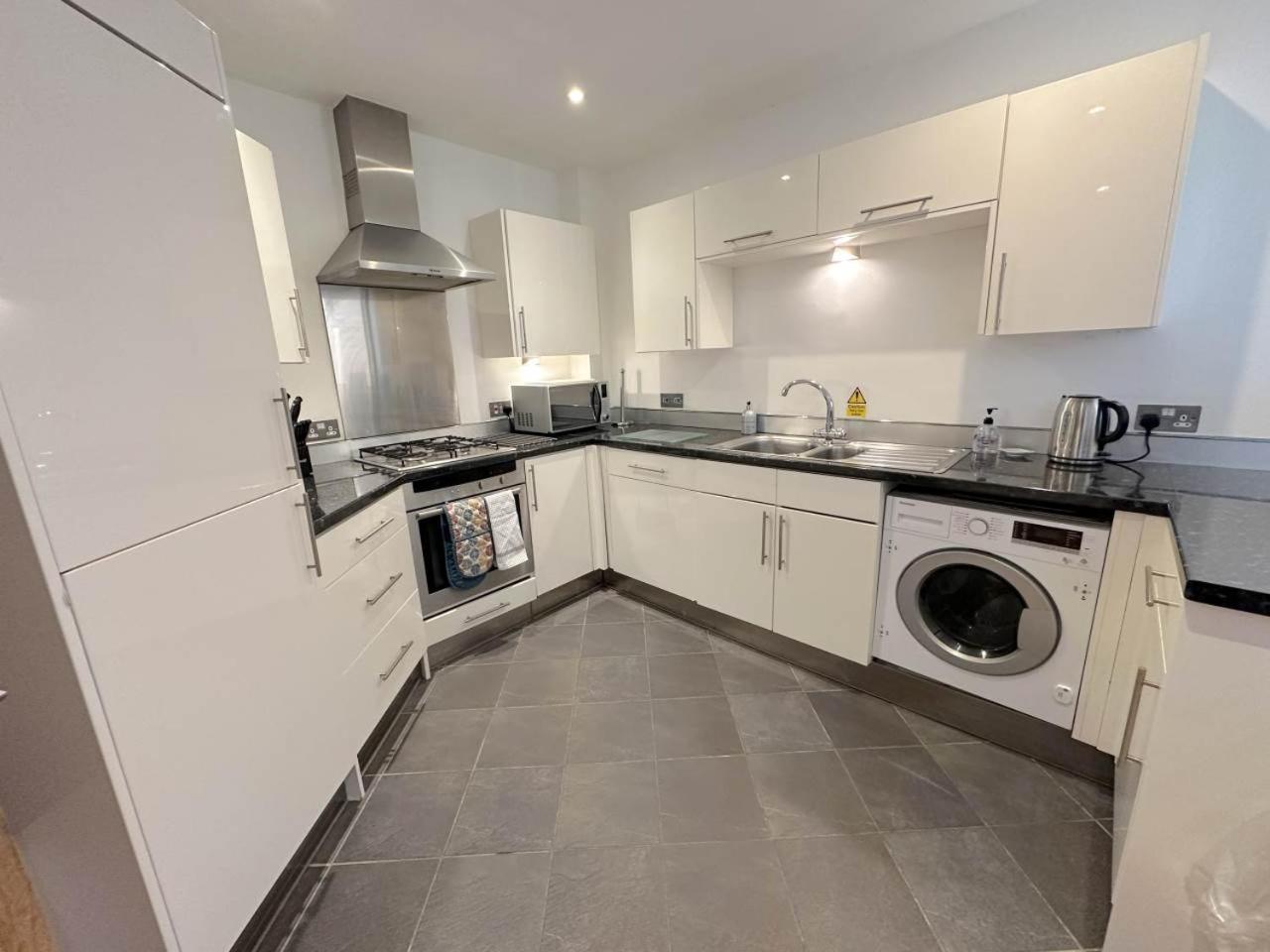 Parc Y Bryn Serviced Apartments Aberystwyth Dış mekan fotoğraf