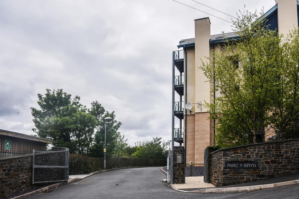 Parc Y Bryn Serviced Apartments Aberystwyth Dış mekan fotoğraf